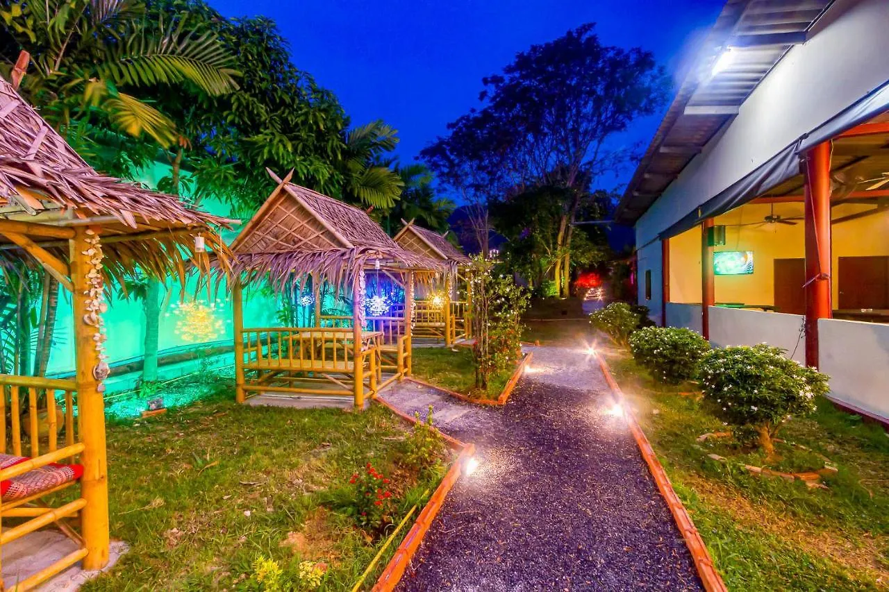The Travelers Friend En Suite Dorm Room Ac Ban Ai Dao Thaiföld